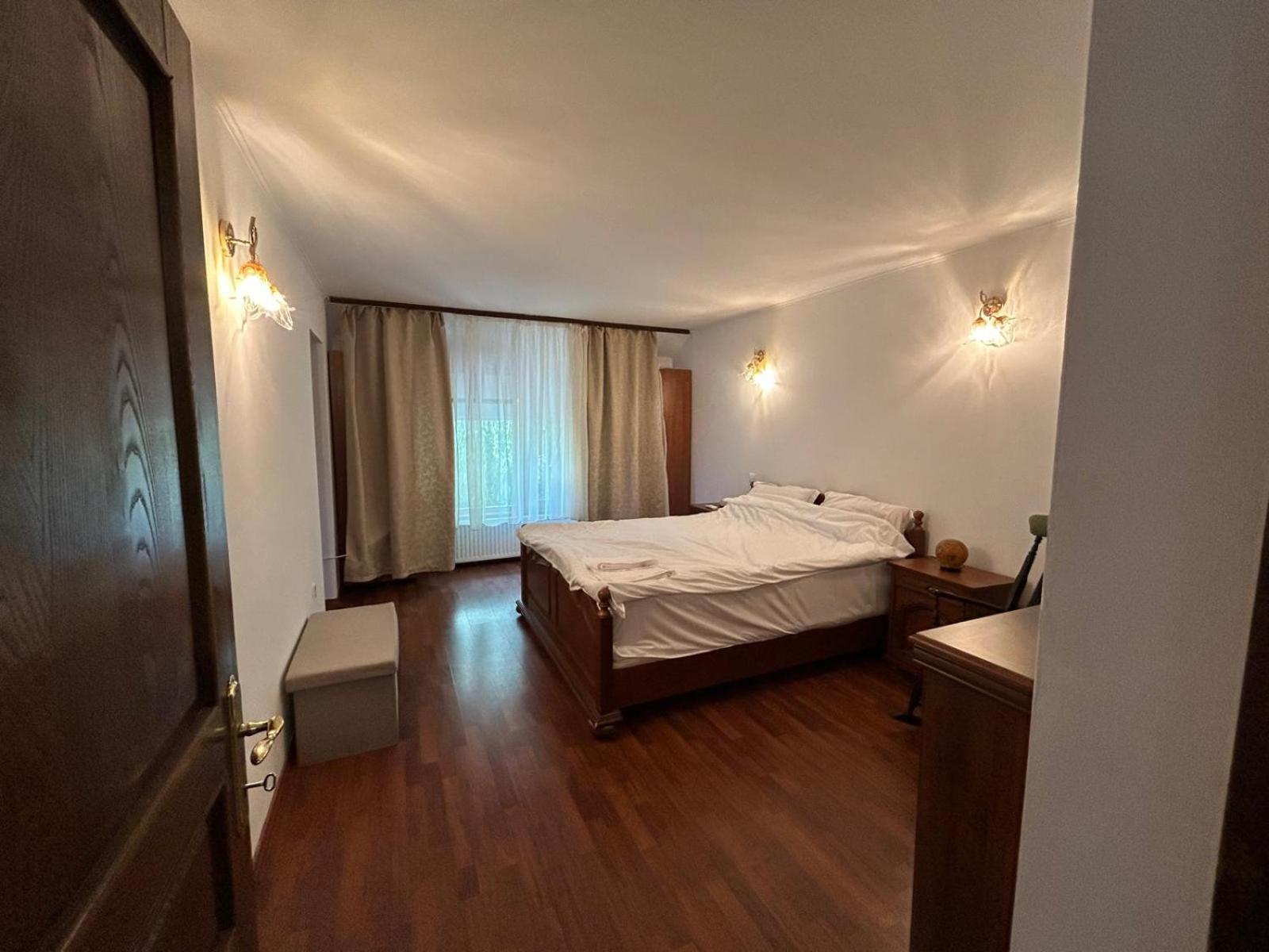 Vila De Inchiriat Aproape De Therme Балотещи Екстериор снимка