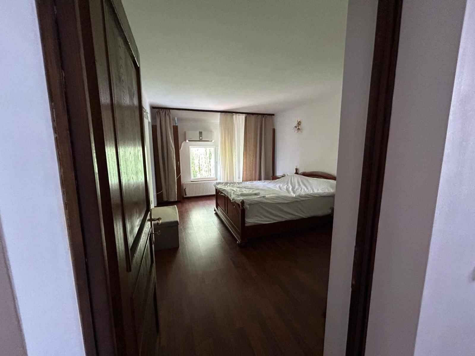 Vila De Inchiriat Aproape De Therme Балотещи Екстериор снимка
