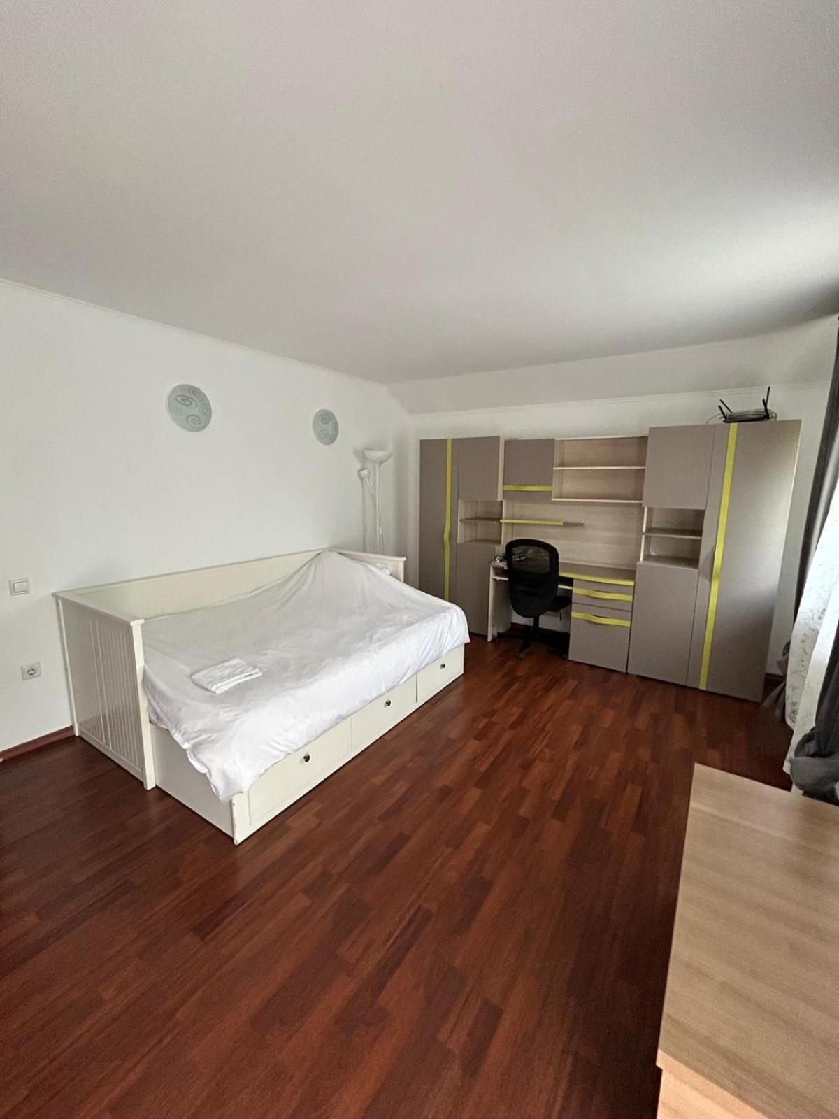 Vila De Inchiriat Aproape De Therme Балотещи Екстериор снимка